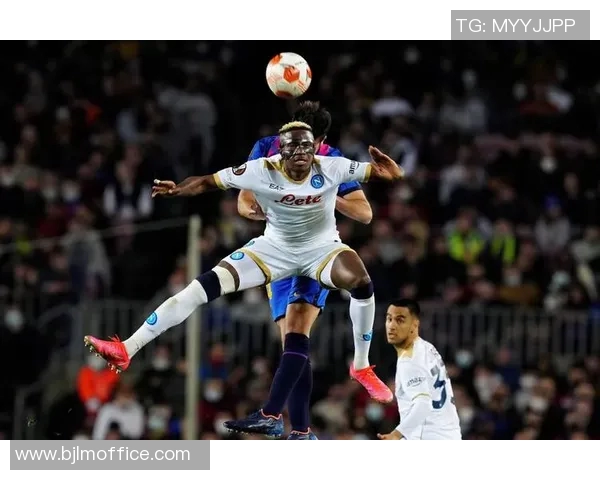 足球明星中学历最高的球员揭秘及其对职业生涯的影响分析