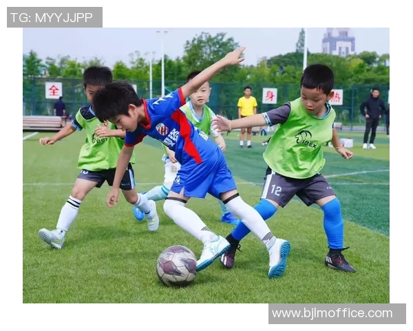 足球明星精彩瞬间汇总大图集欣赏让我们一起感受绿茵场上的激情与荣耀