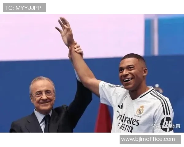 足球界悲痛消息足球明星离世引发全球球迷哀悼与追忆